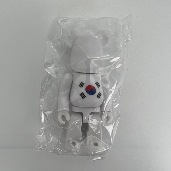 Bearbrick Series 44 KOREA Flag Medicom Be@rbrick 100% - Picture 2 of 6